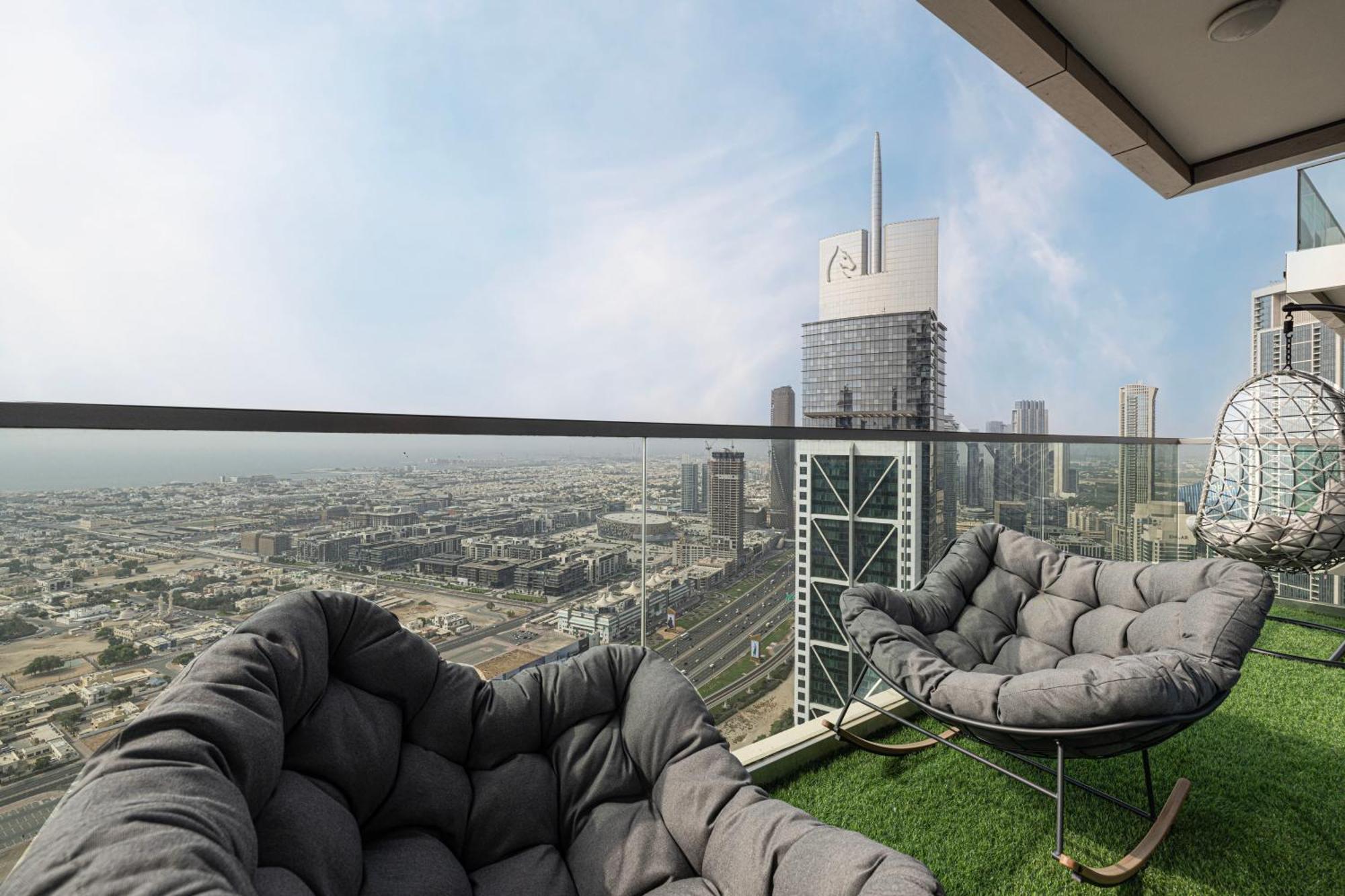 Ferienwohnung Highest Infinity Pool In Downtown Dubai Exterior foto